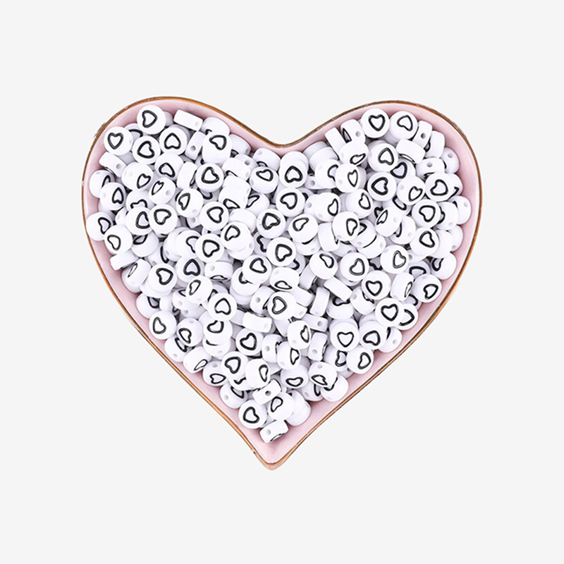 Perles Rondes Blanches Coeur Noir